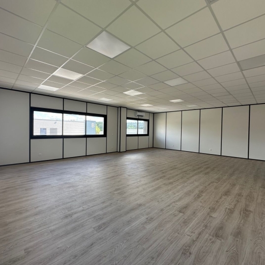  IMMOBILIERE ARTHUR : Office | MEYREUIL (13590) | 277 m2 | 3 079 € 