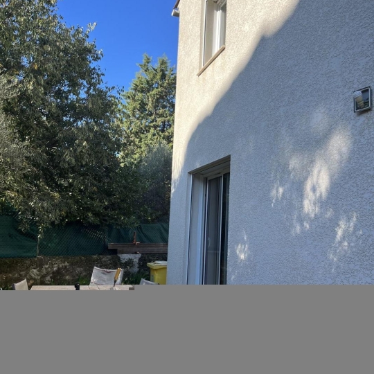  IMMOBILIERE ARTHUR : Maison / Villa | MARSEILLE (13012) | 80 m2 | 1 800 € 