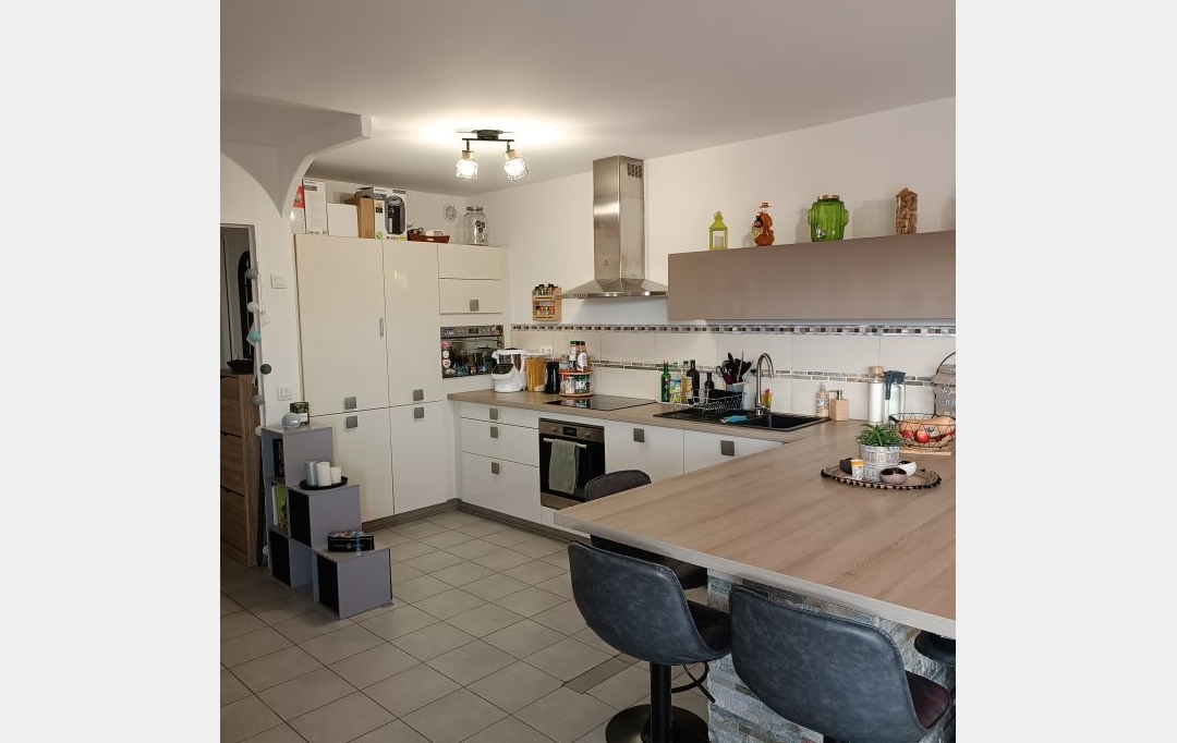 IMMOBILIERE ARTHUR : Appartement | MARSEILLE (13014) | 52 m2 | 970 € 