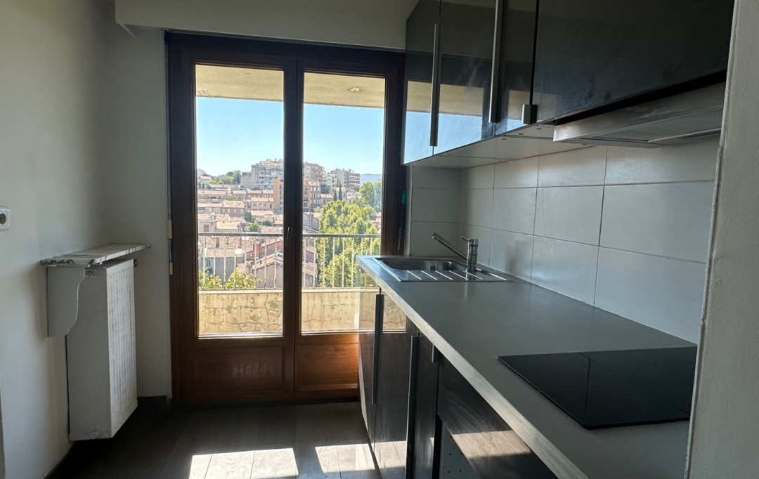 IMMOBILIERE ARTHUR : Appartement | MARSEILLE (13004) | 38 m2 | 790 € 