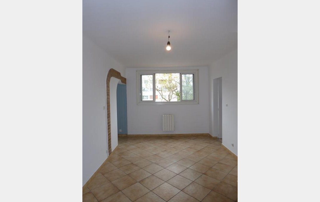 IMMOBILIERE ARTHUR : Appartement | MARSEILLE (13013) | 66 m2 | 670 € 