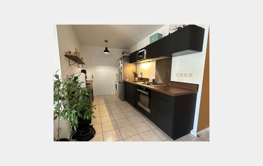 IMMOBILIERE ARTHUR : Appartement | MARSEILLE (13010) | 45 m2 | 850 € 